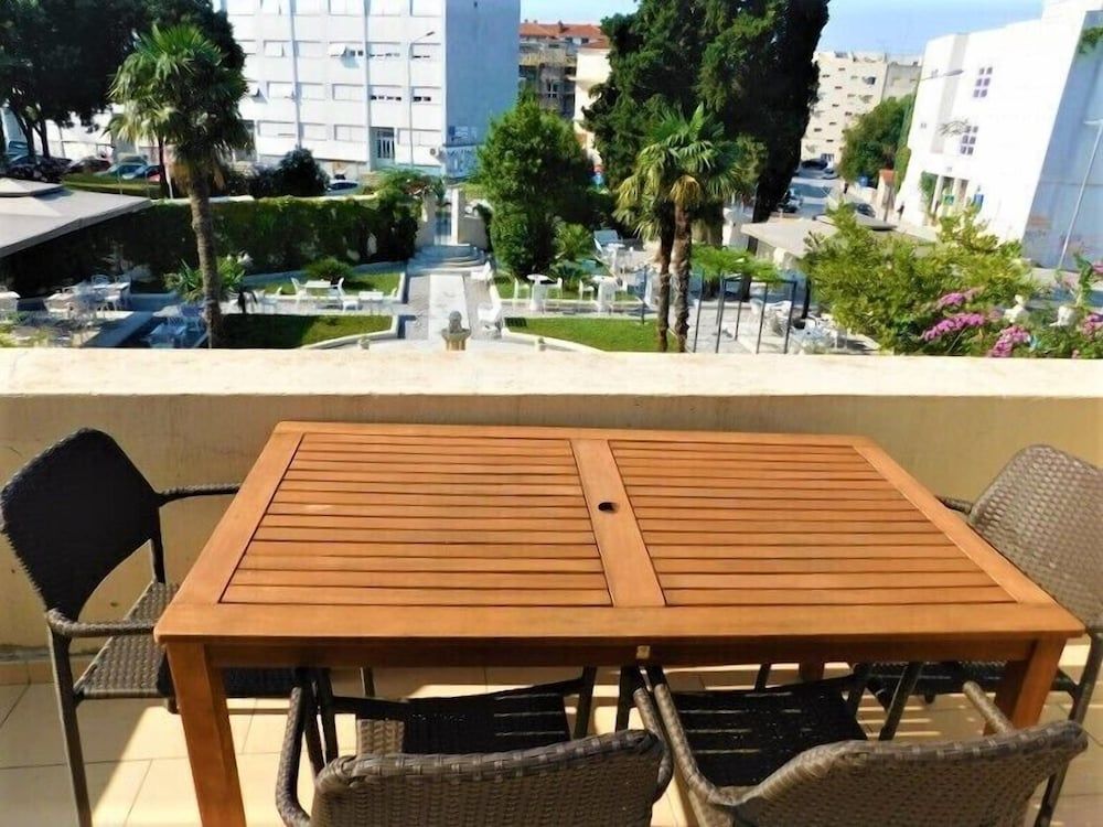 Villa Tončić Apartment, 1 Bedroom (Black & White) 14