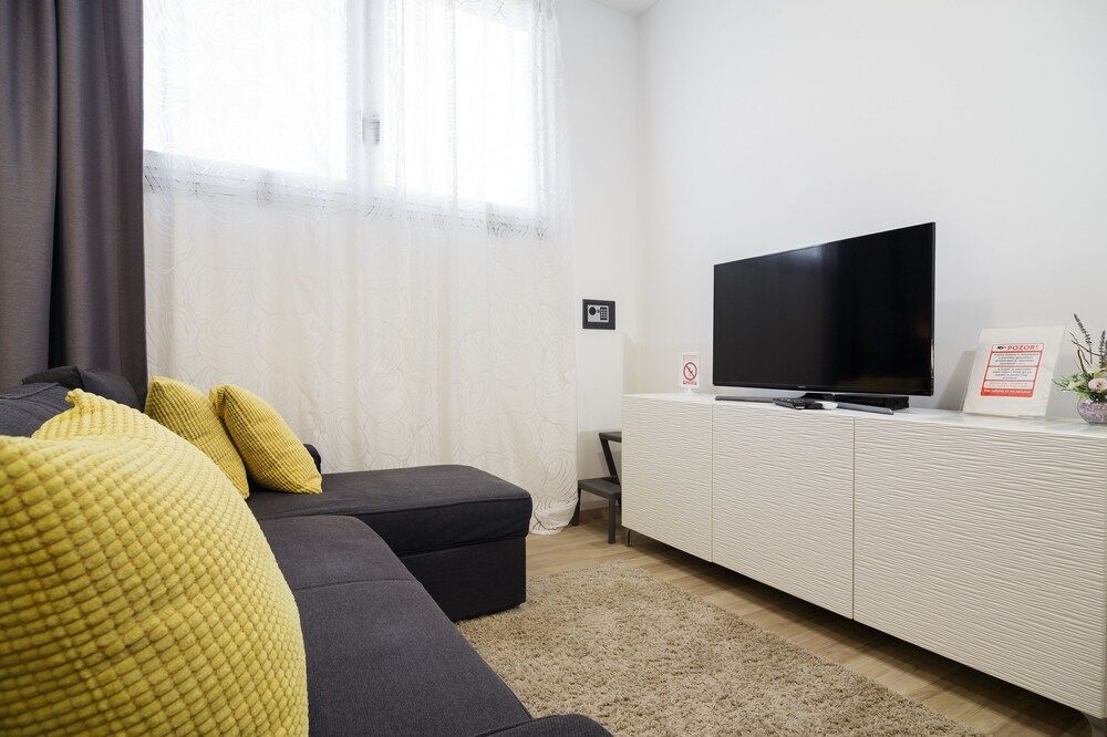 Apartment Aspalathos Centar City Studio 18
