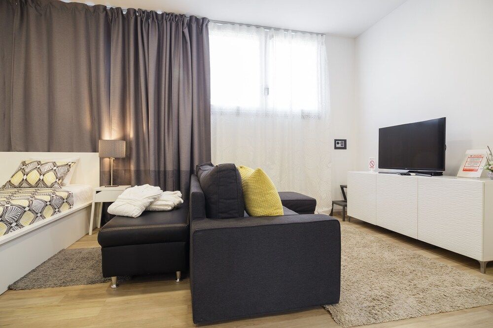 Apartment Aspalathos Centar City Studio 19