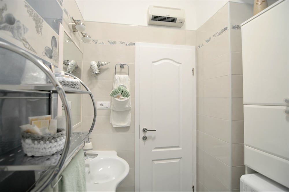 Greystar & Bluestar Deluxe Apartment, City View 7