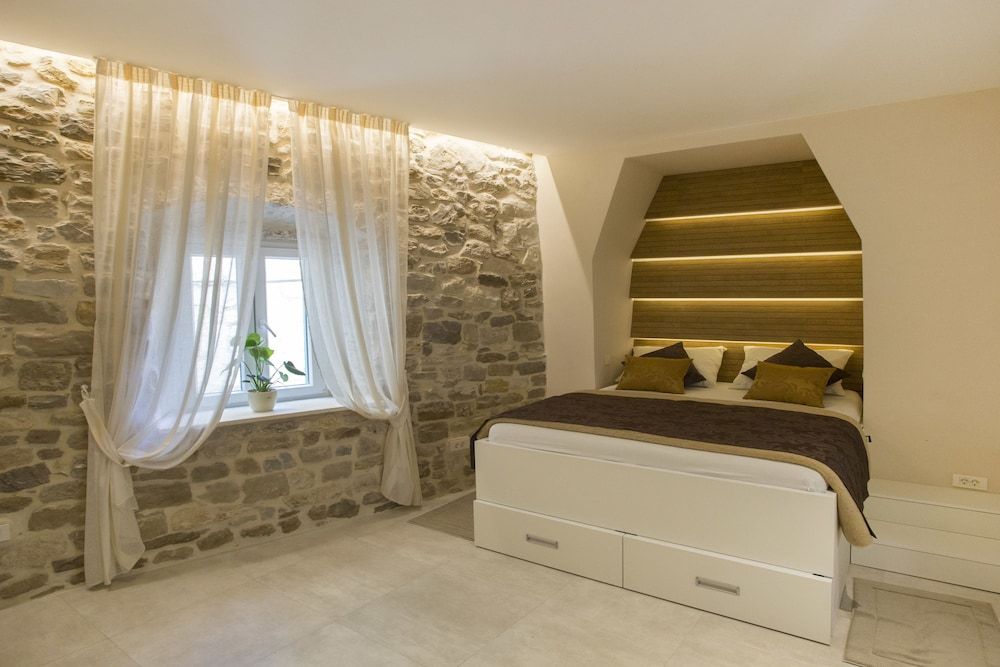 Situs Residence Studio Aparment 6