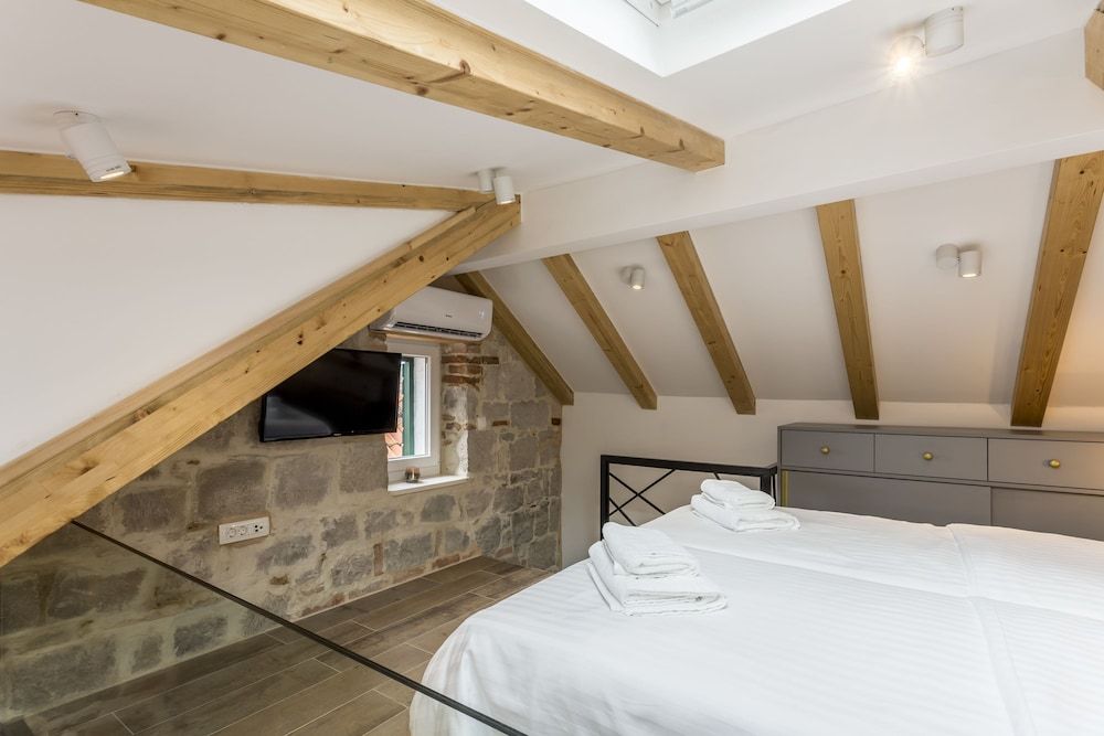 Luxury Rooms Miara in City Centre Deluxe Double Room (3) 3