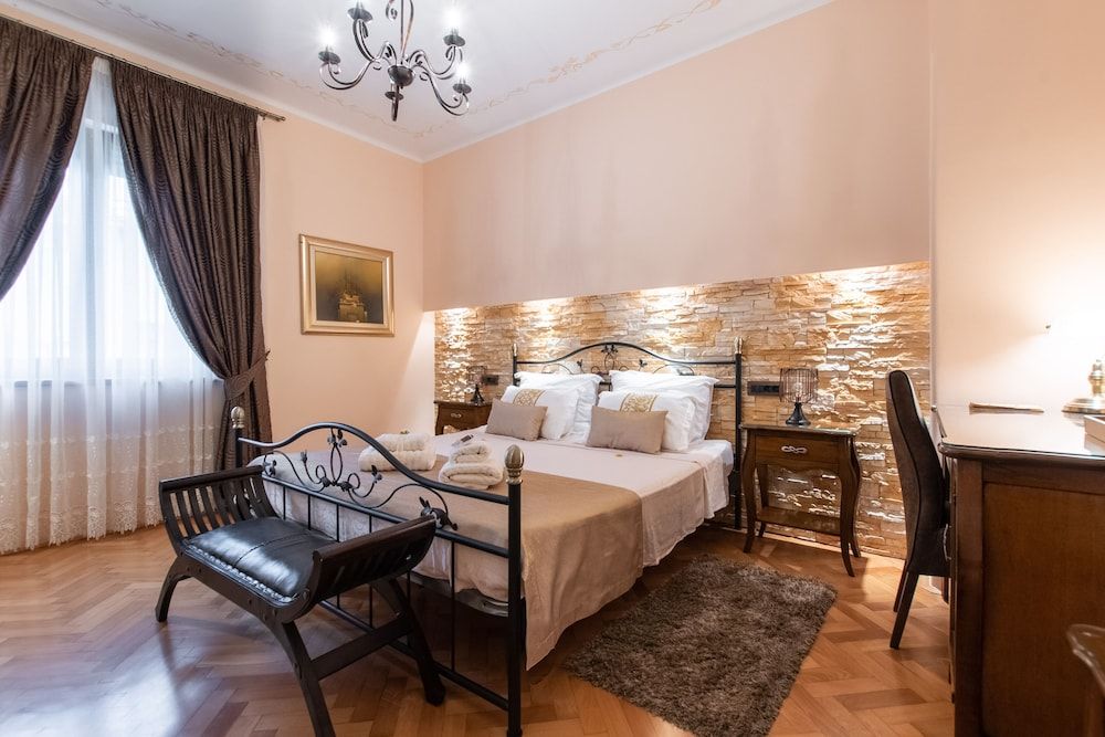 Unique Luxury Rooms