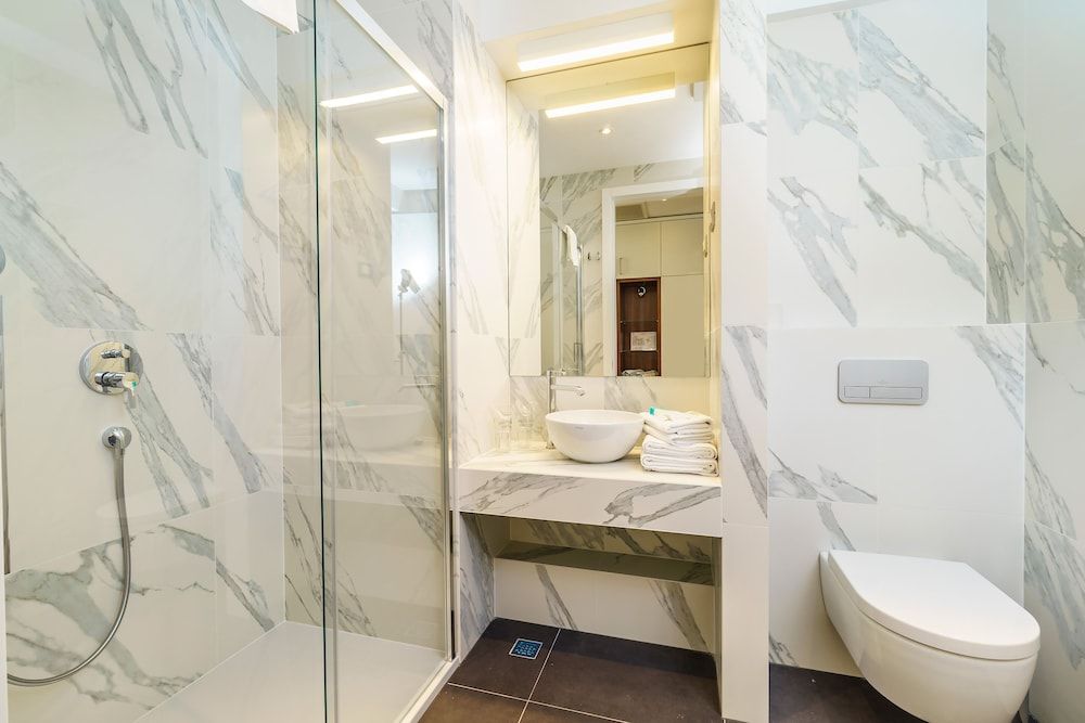 undefined Oasis Life 10