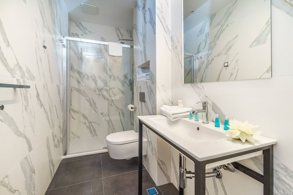 undefined Oasis Life 7