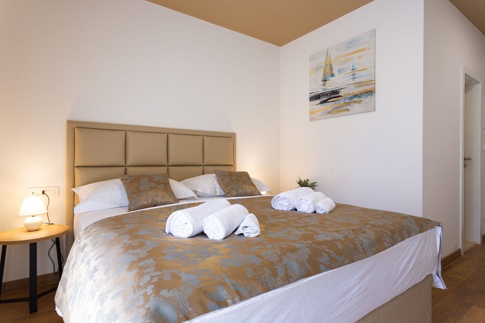 undefined Luxury Rooms Fetivi 8