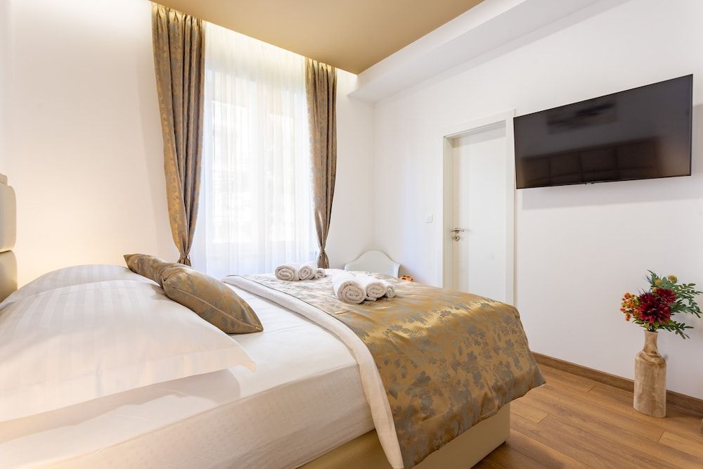 Luxury Rooms Fetivi Deluxe Double Room 6