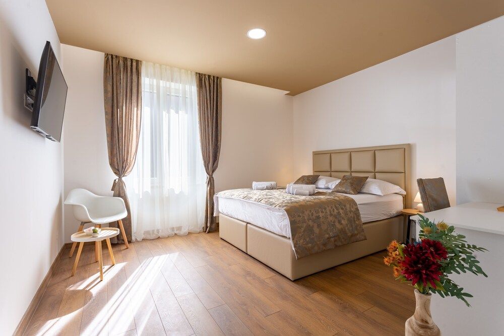 undefined Luxury Rooms Fetivi