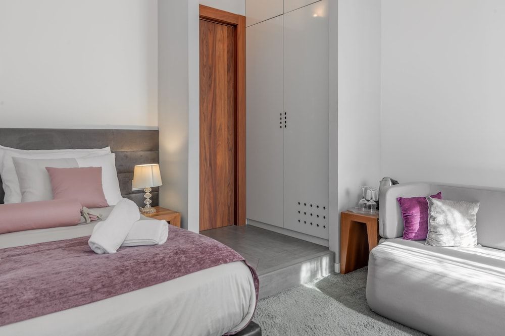 undefined Starlight Luxury Suites 5