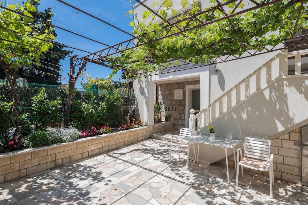 undefined Split Center Suites 3