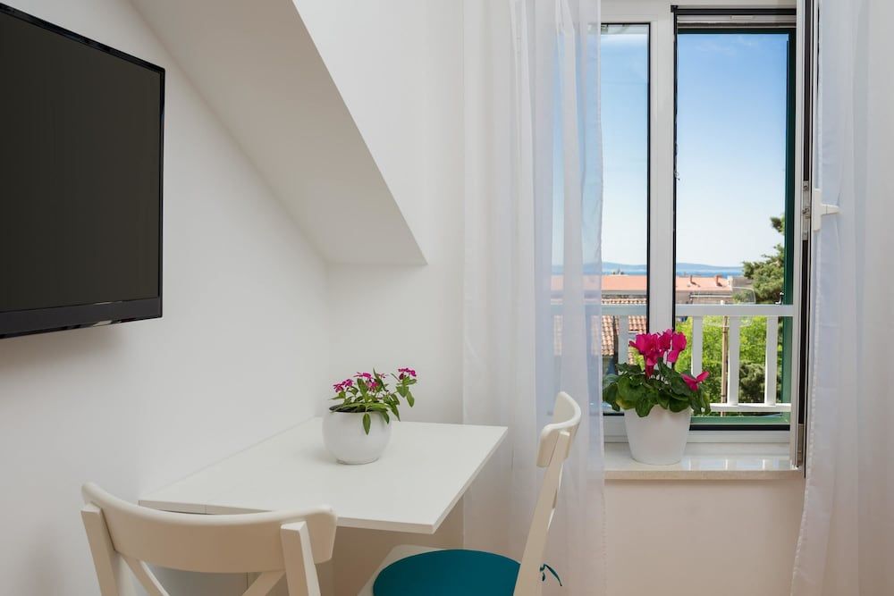 Split Center Suites Superior Room 5