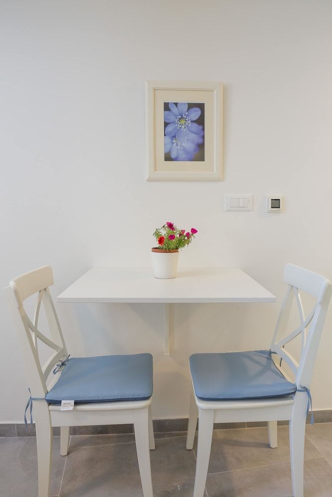 undefined Split Center Suites 2