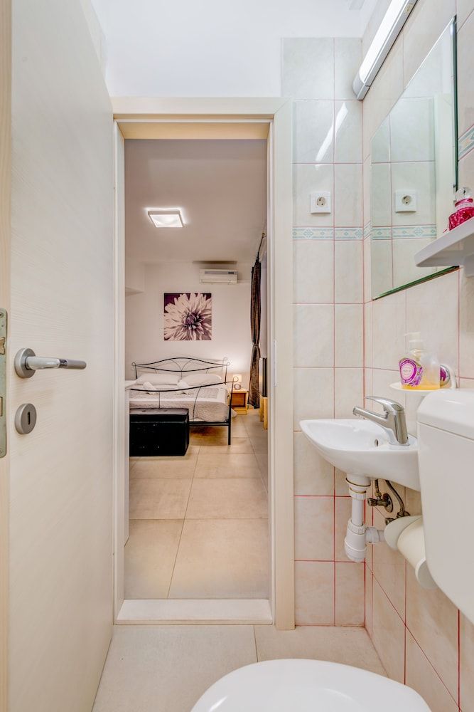 Porta Adriatica Standard Double Room 8