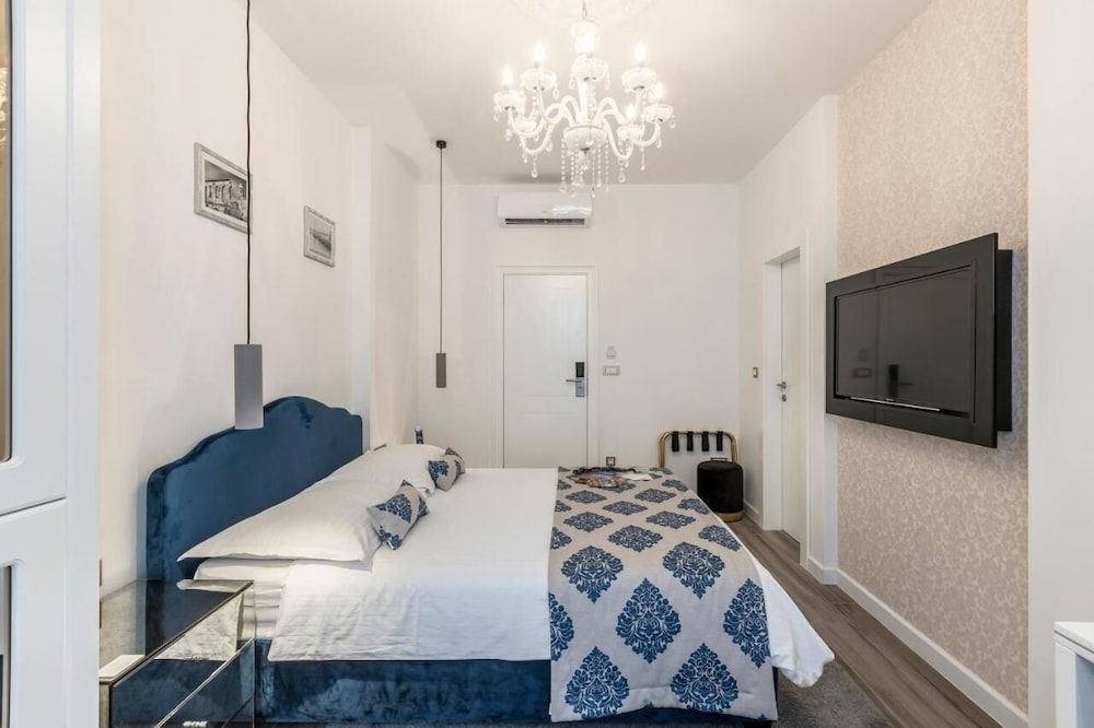 Elixir Luxury Rooms - in the old town Deluxe Double Room, Courtyard View (Lorena) 5