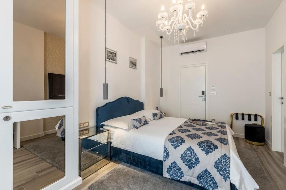 Elixir Luxury Rooms - in the old town Deluxe Double Room, Courtyard View (Lorena) 3