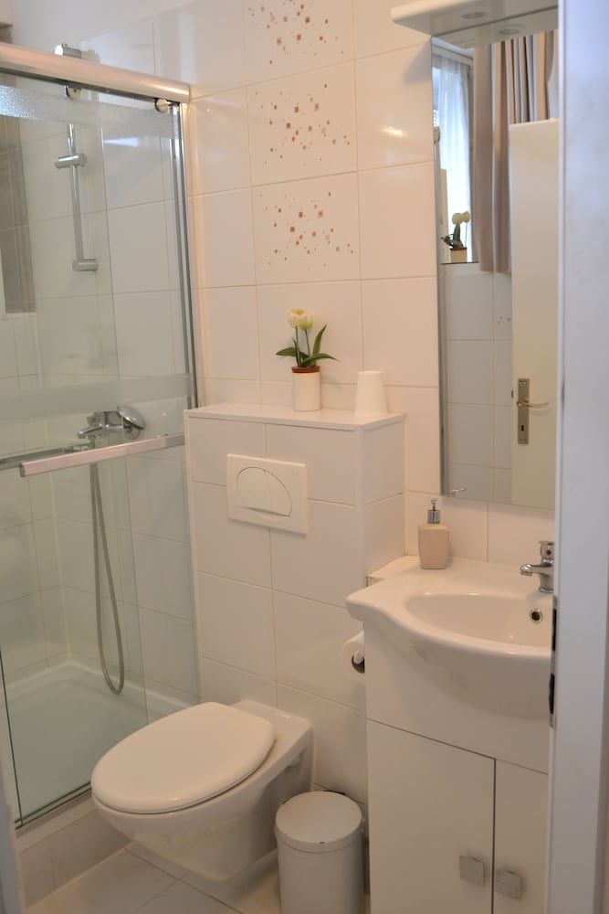 Rooms Valentino Comfort Double or Twin Room 6