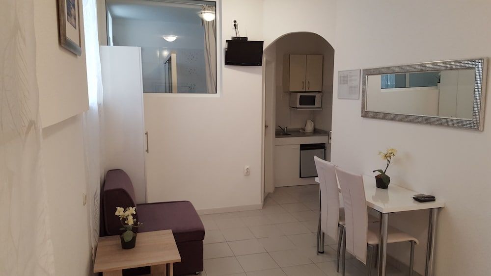 Rooms Valentino Comfort Double or Twin Room 8