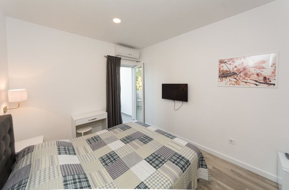 undefined Rooms Bruno 8