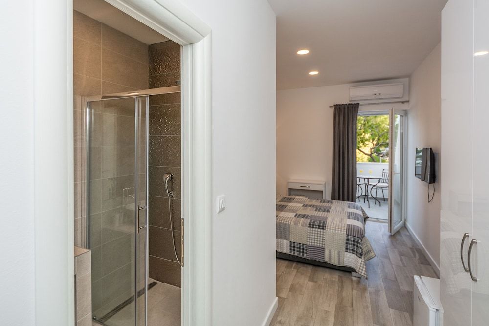 undefined Rooms Bruno 7