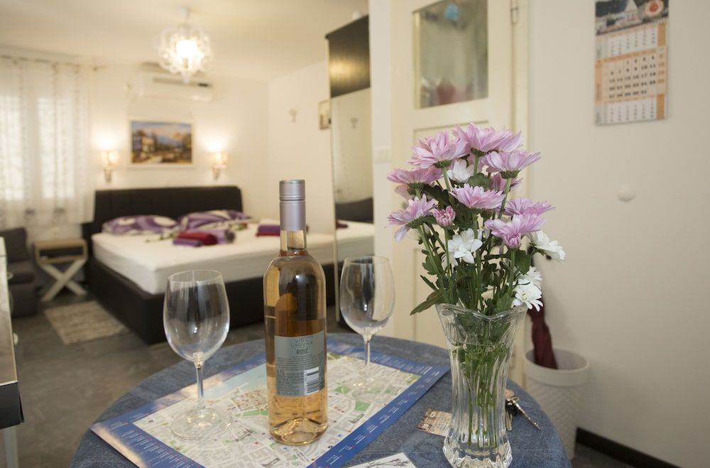 undefined Guesthouse Aleto