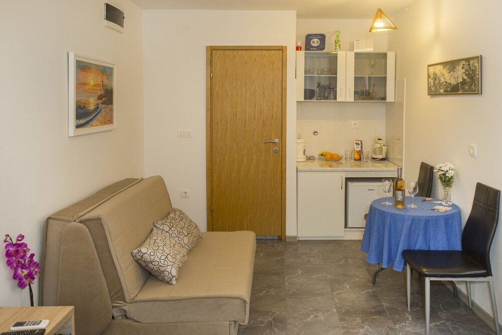 Guesthouse Aleto Double Room 7