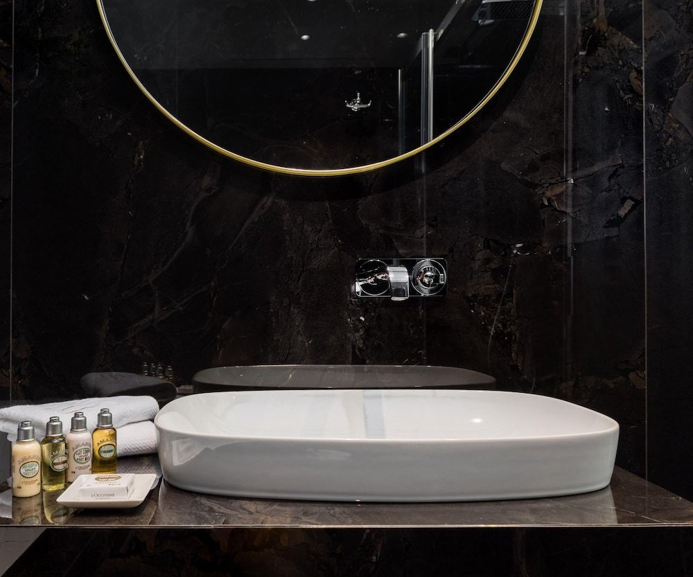 Five Elements Luxury Rooms Deluxe Double Room 5