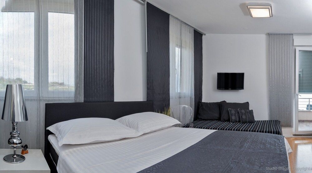 4me Apartments Deluxe Apartment, Sea View 8