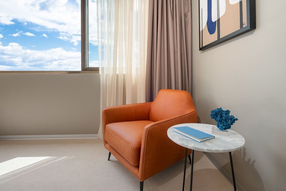 Royal Suites Sky Room, 1 Double or 2 Twin Beds, Sea View 11