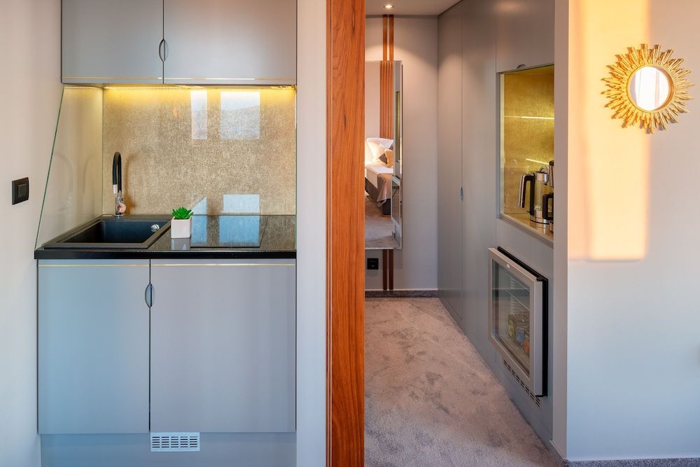undefined Royal Suites Sky