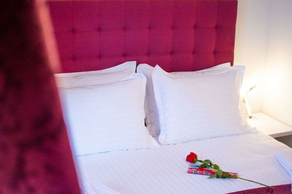 undefined Center Luxury Rooms 2 3