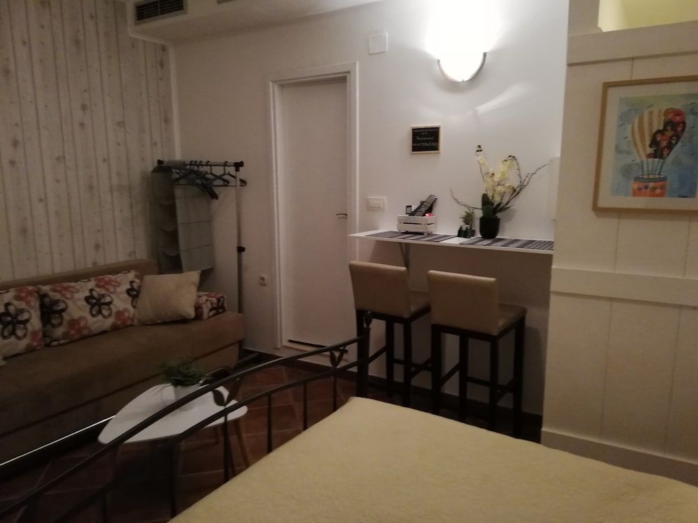 undefined Axis City Center 10