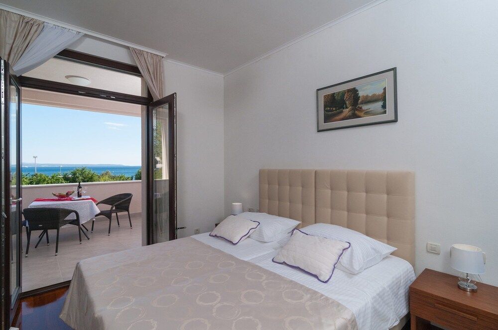 Luxury Rooms near Beach 3