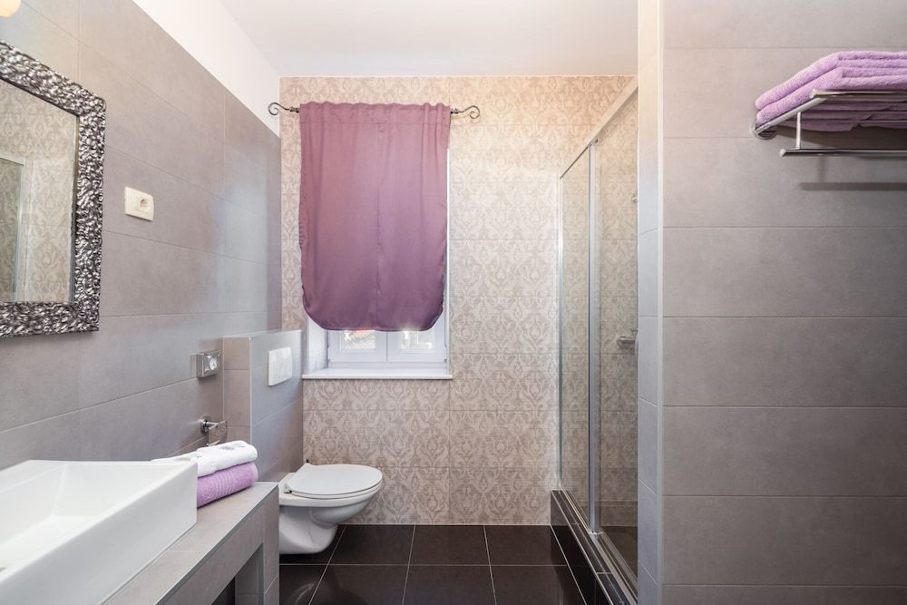 Romantic Luxury Rooms Family Suite 17