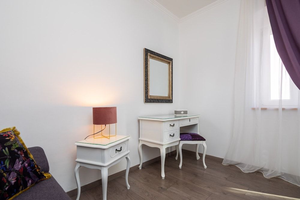 Romantic Luxury Rooms Family Suite 13