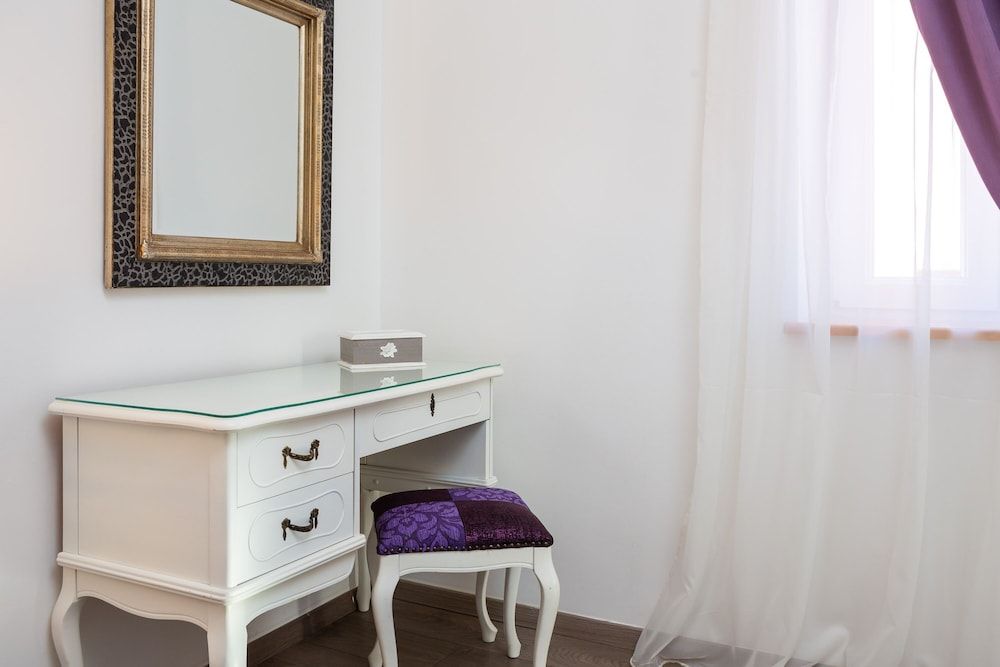 Romantic Luxury Rooms Family Suite 12