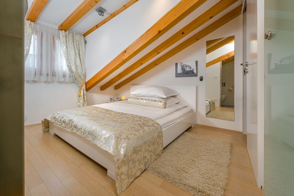 undefined Villa Valeria 7