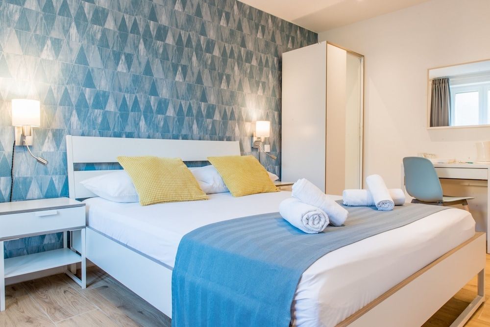 Wind Rose Split Double Room (1) 4