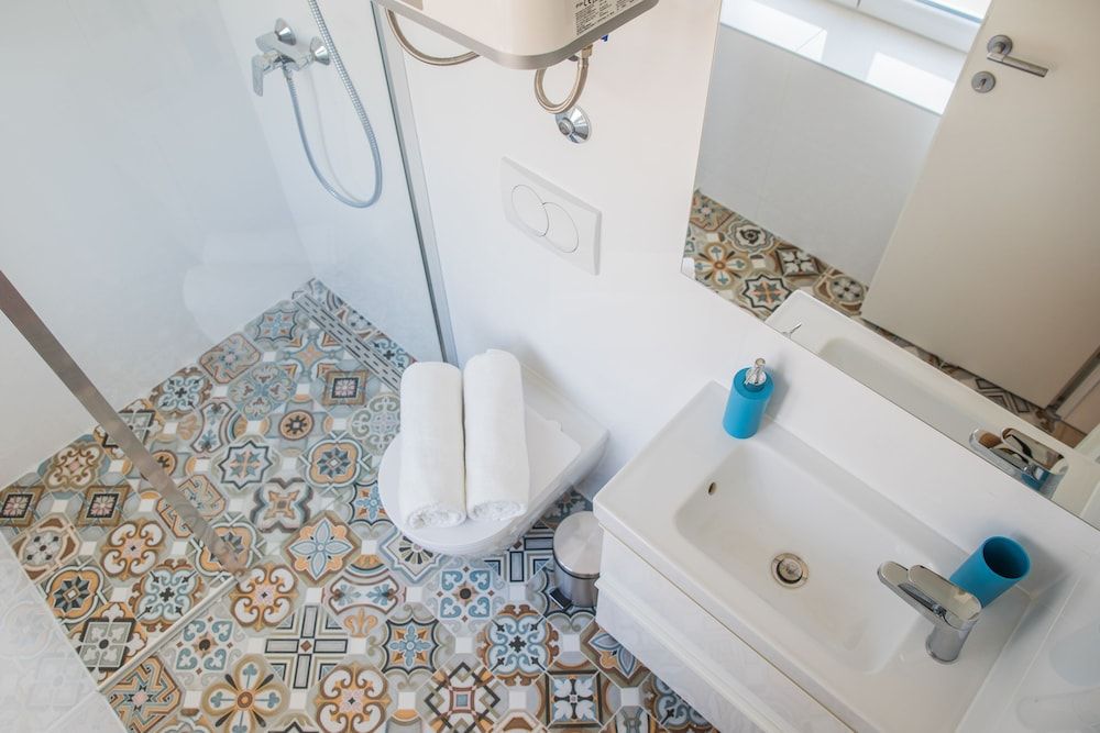 Wind Rose Split Double Room 11