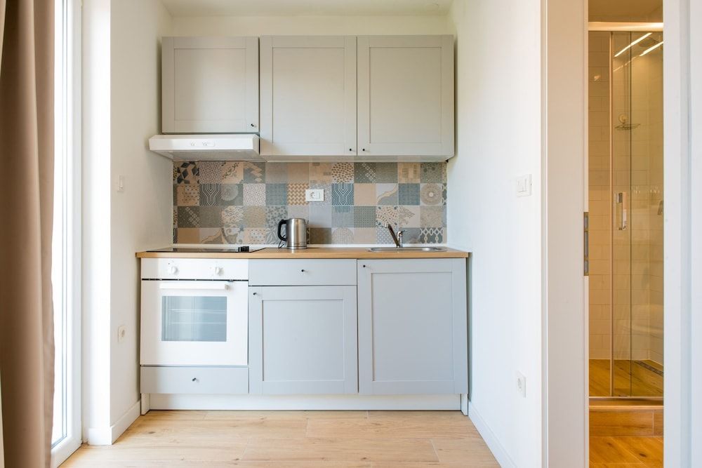 Wind Rose Split Studio 13