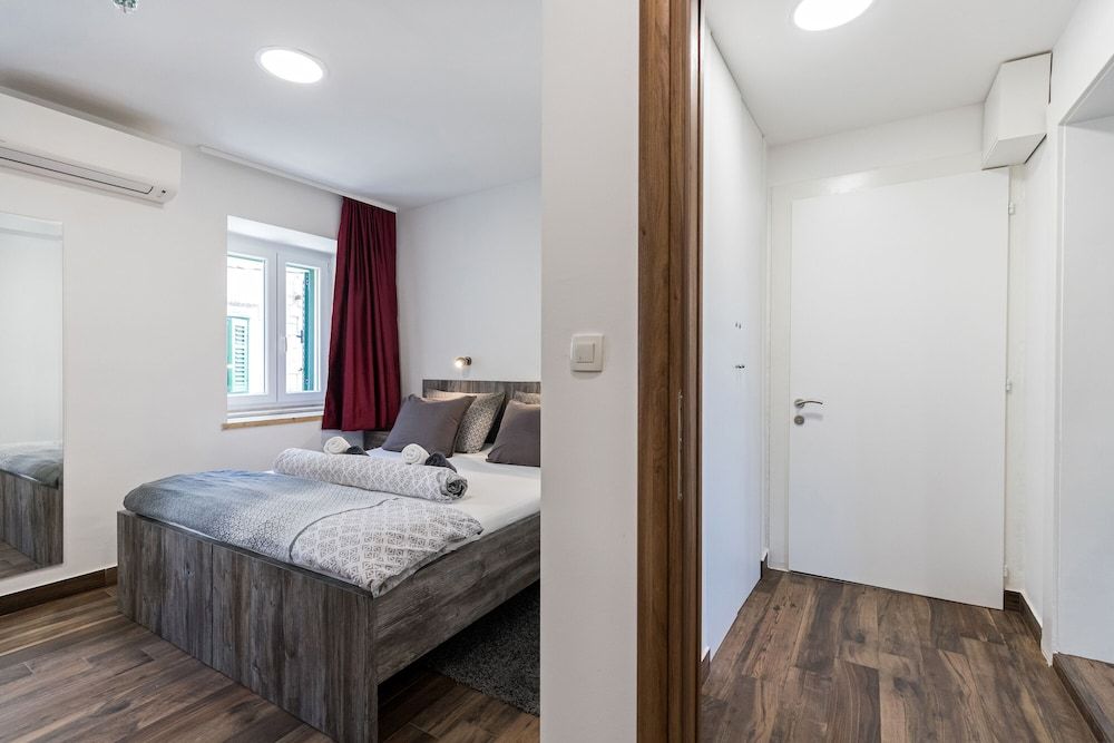 undefined Apinelo Port Rooms 2