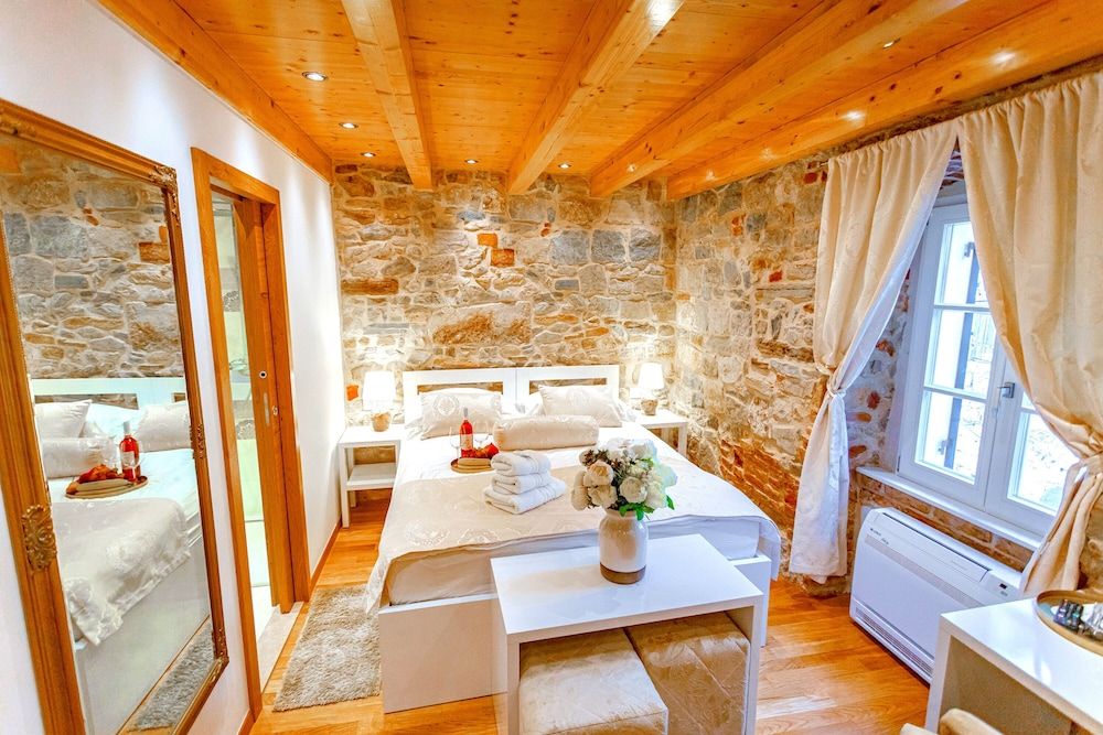 undefined New Lux Villa Merissima 10