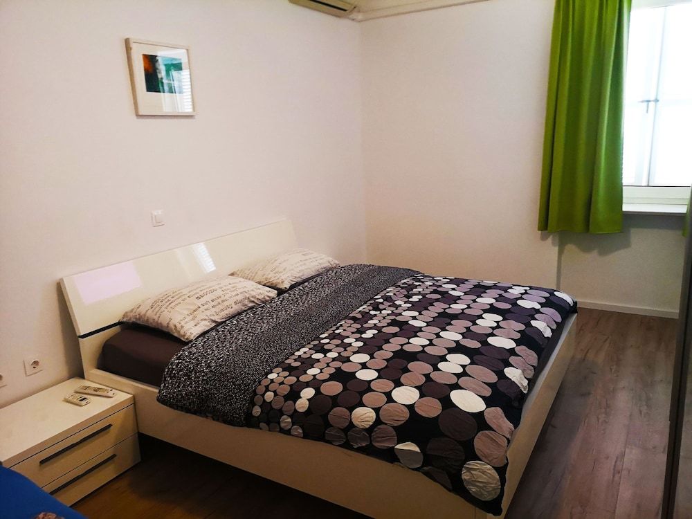 undefined Chillax Rooms 3