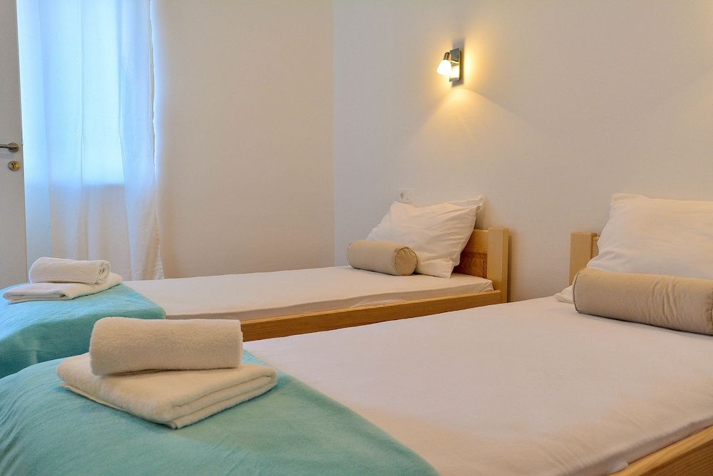 Golden B&B Standard Room, Partial Sea View 2