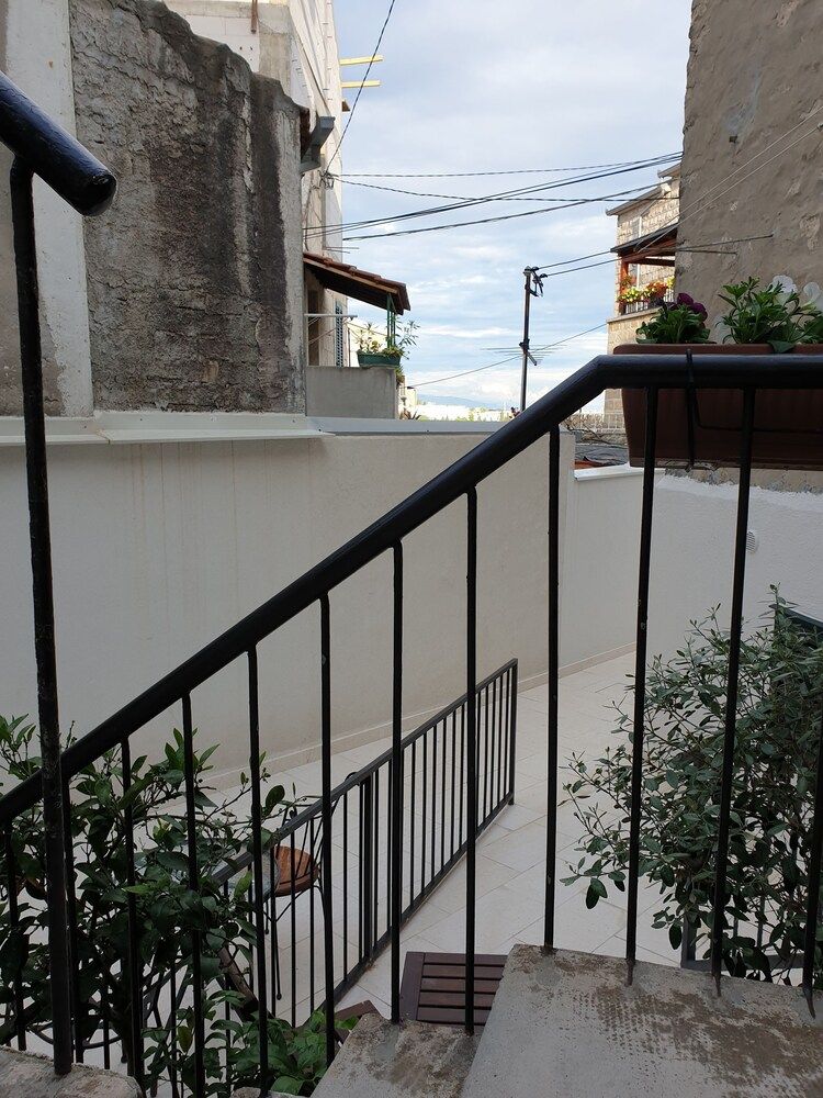 Golden B&B Standard Room, Courtyard View 5