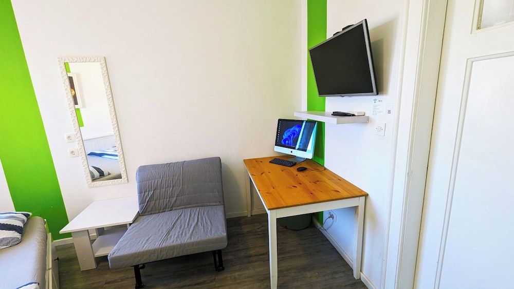 Croparadise Hostel