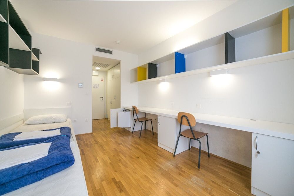 Rooms Dr. Franjo Tuđman - Hostel Superior Twin Room 4