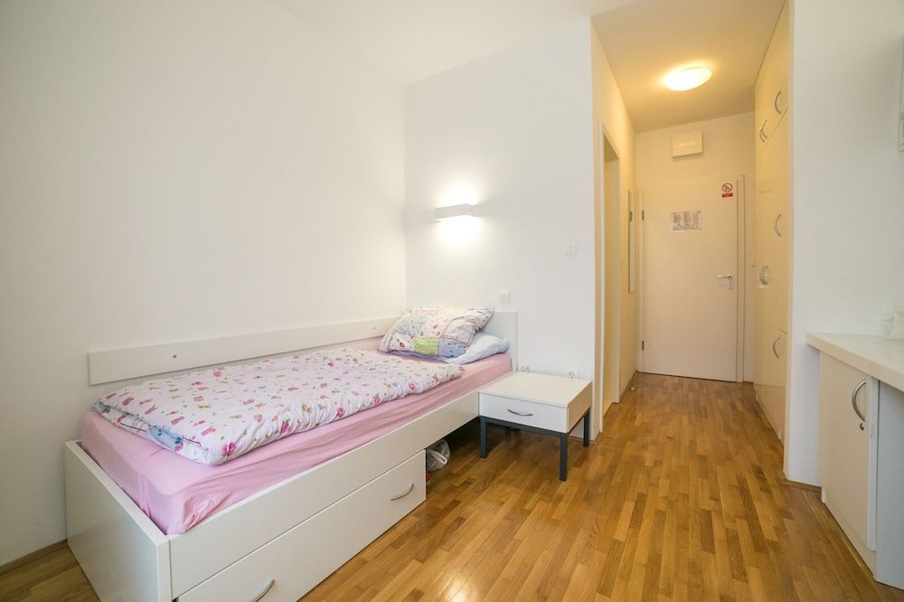 undefined Rooms Dr. Franjo Tuđman - Hostel