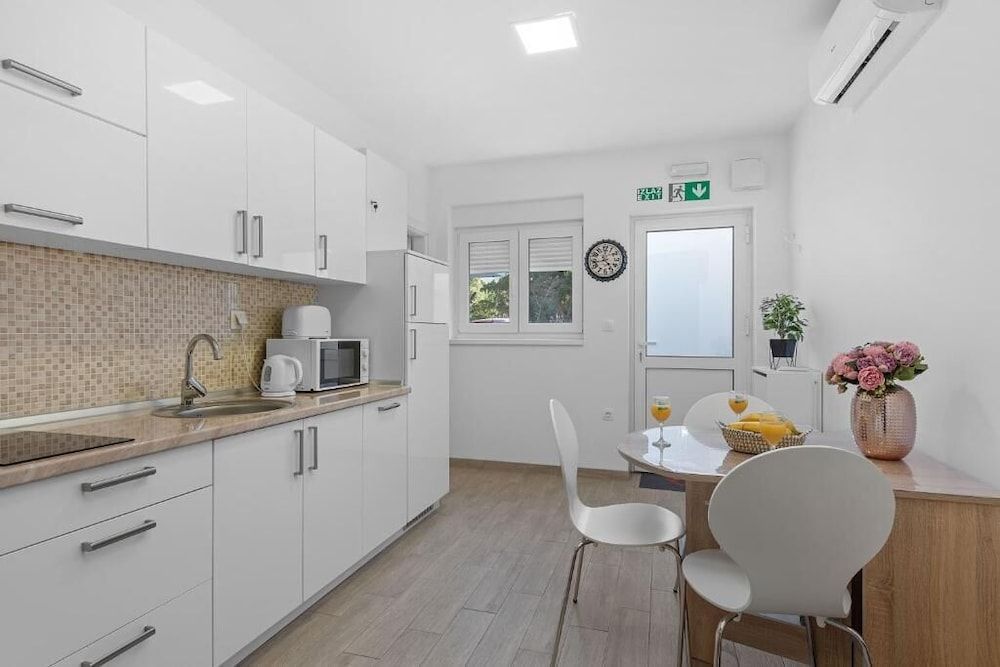undefined Hostel Elli 3
