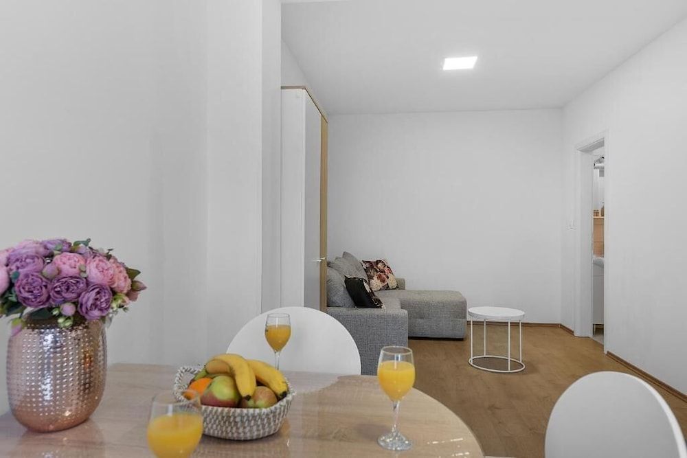 undefined Hostel Elli 10