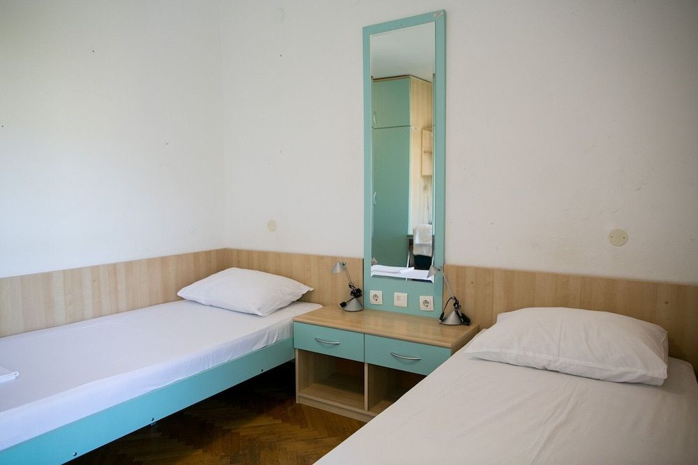 undefined Hostel Spinut 9